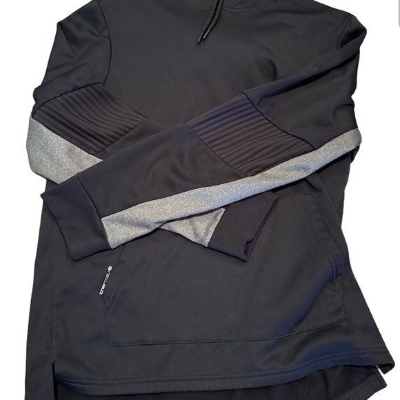 Layer 8 Men’s Black Thermal Pullover Performance Hoodie - Picture 3 of 3